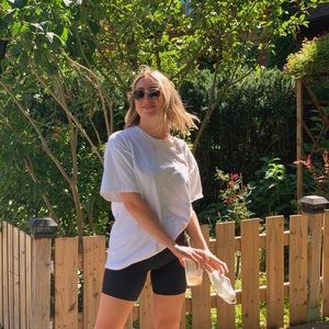 Meet your Posher, Joelle